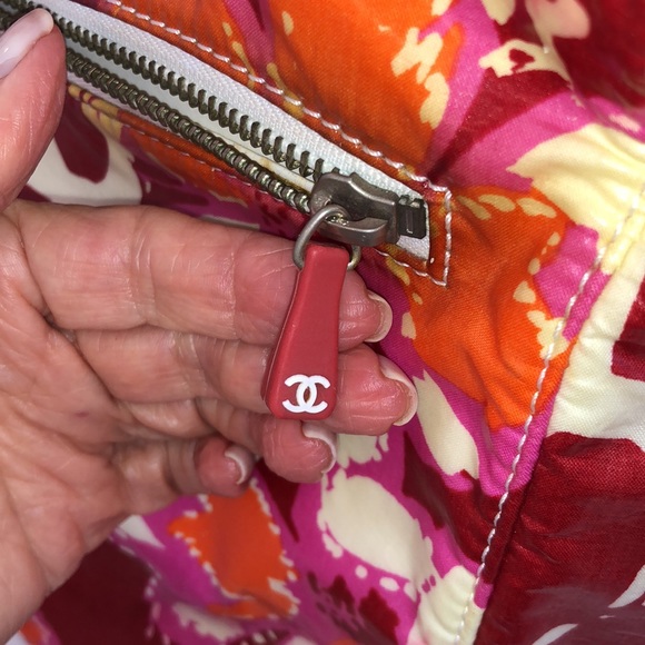 CHANEL Floral Tote - Picture 3 of 8